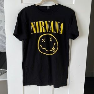 Medium Black Nirvana Smiley Fave T-shirt